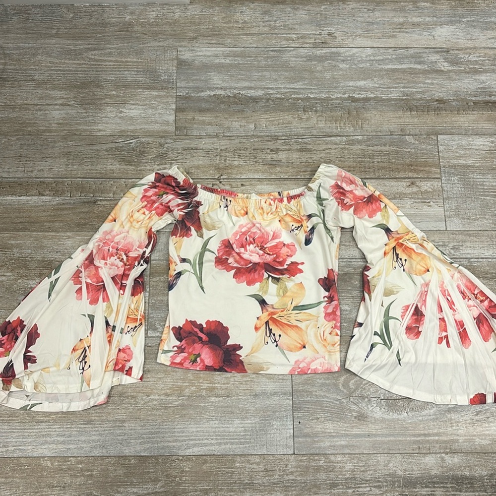 70s boho Floral long sleeve off the shoulder with billowing sleeves